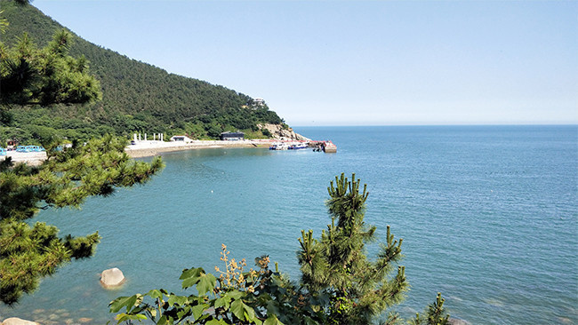 海边山林美景图片