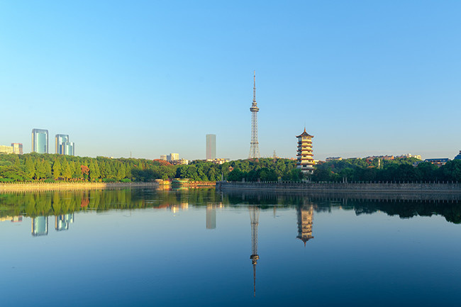 长沙地标建筑烈士纪念塔风景图片