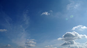 纯蓝色天空图片