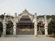 龙雕石柱图片 岳阳君山岛旅游摄影