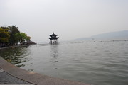 西湖畔风光 雨后西湖美景图片