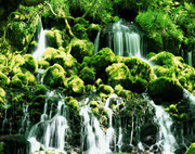 高清瀑布山水风景图