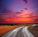晚霞下的公路图片素材