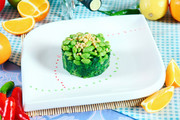菠菜拌毛豆摄影图片