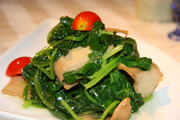菠菜炒杏鲍菇图