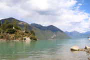巴松措湖风景图片 