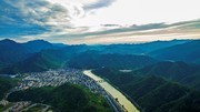 雨后山城景观图片