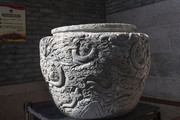 龙纹白玉缸图片