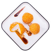 鱼子酱炸虾球小吃图片
