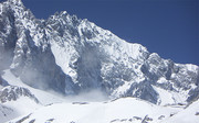 玉龙雪山风景图