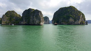 下龙湾山水风景图片