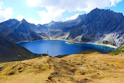 山川湖泊风景图片
