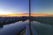 镜像城市晨曦风光