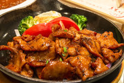 铁板黑胡椒牛肉图片