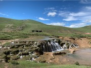 蓝天下小溪风景图片模板