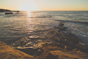 夕阳下的海边美景高清图