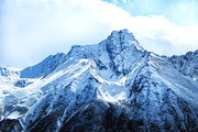 大山雪山风景图片