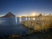 济南华山湖夜景摄影图