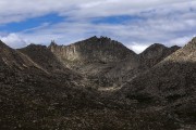 冰蚀峰林地貌图片