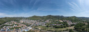 宽幅山村小镇风景图