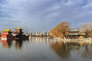 济南大明湖风光图片