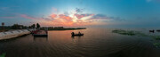 宽幅微山湖日出全景图