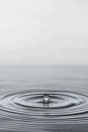 水滴涟漪高清背景
