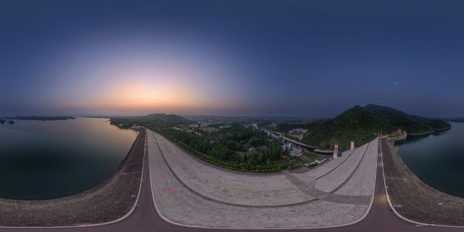 720度信阳南湾湖水库大坝黄昏全景