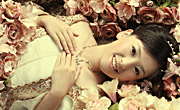 SPA花丛中的美女