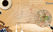 桌面上的旅游地图